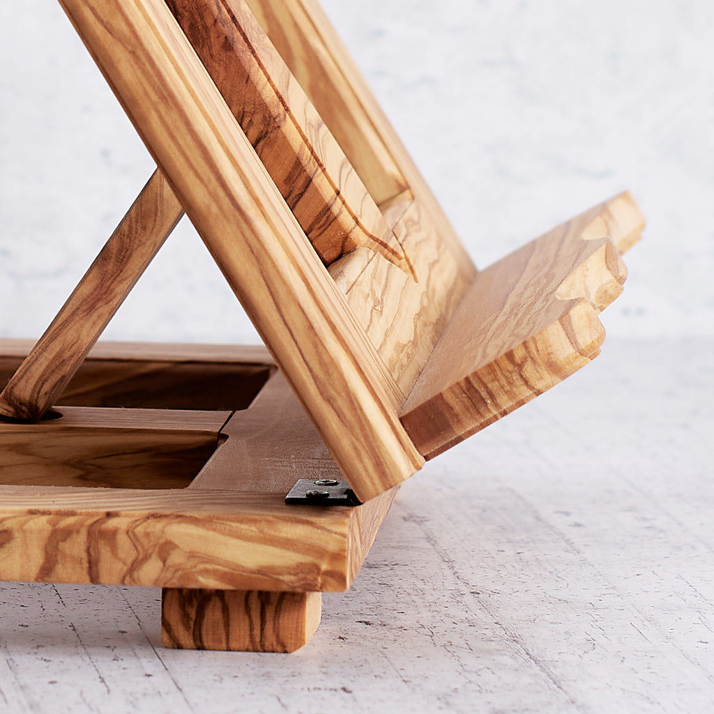 Tau wooden lectern
