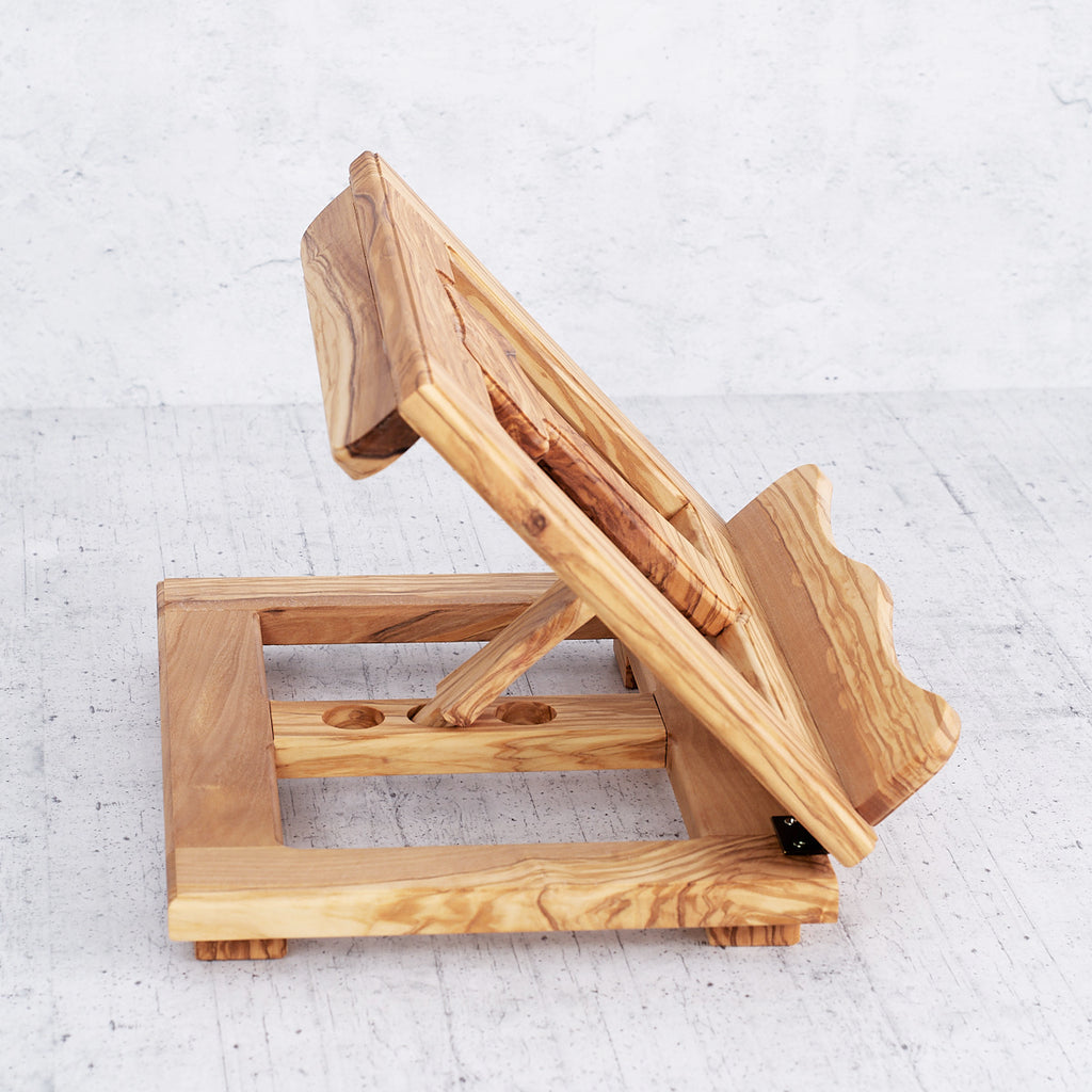 Tau wooden lectern