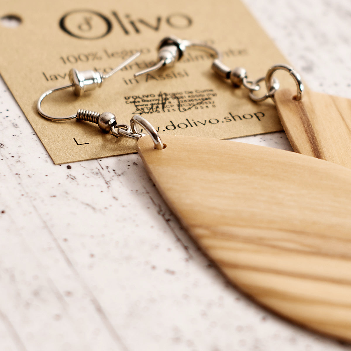 Orecchini in legno di olivo Aurora