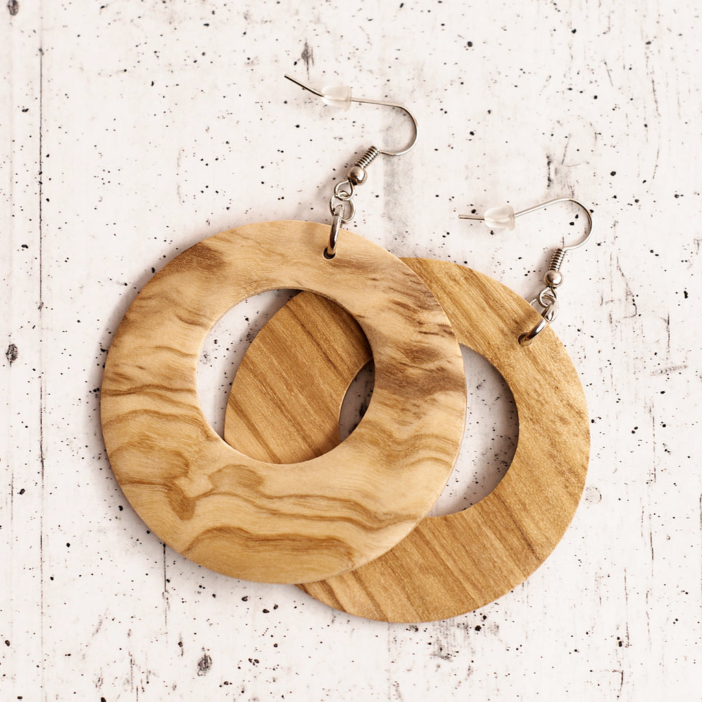 Lisa. Wooden earrings in olive wood