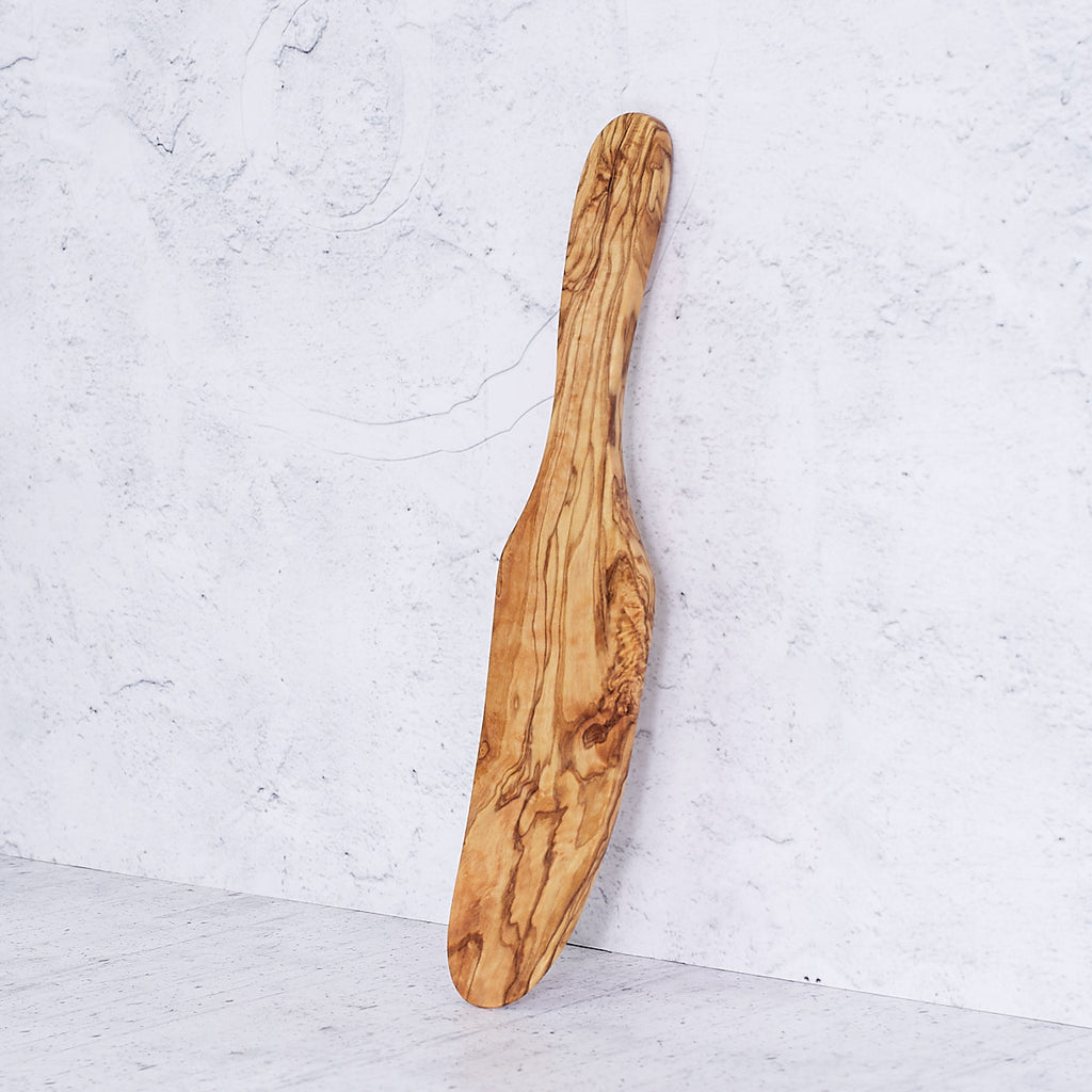 Round-tipped olive wood spatula
