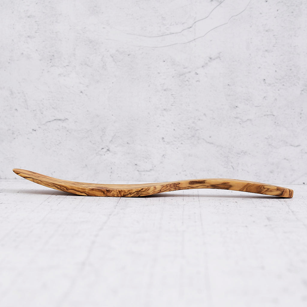 Round-tipped olive wood spatula