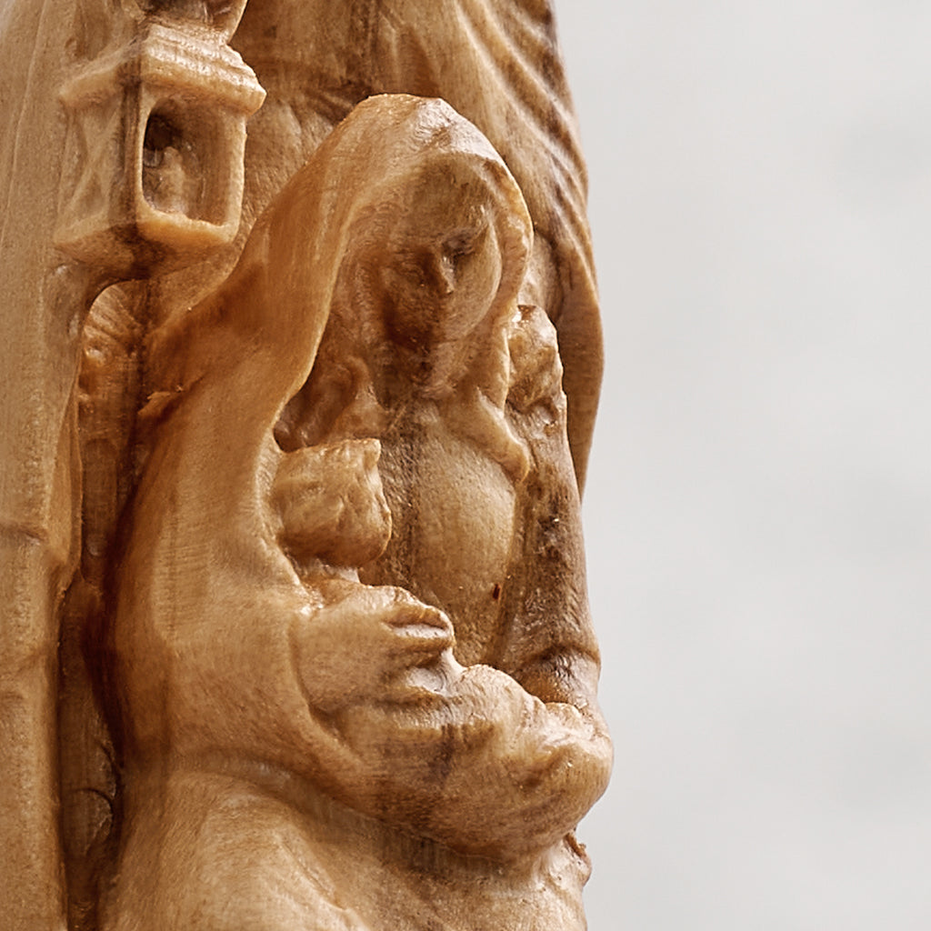 Holy Family in olive wood - religious craftsmanship and devout gift