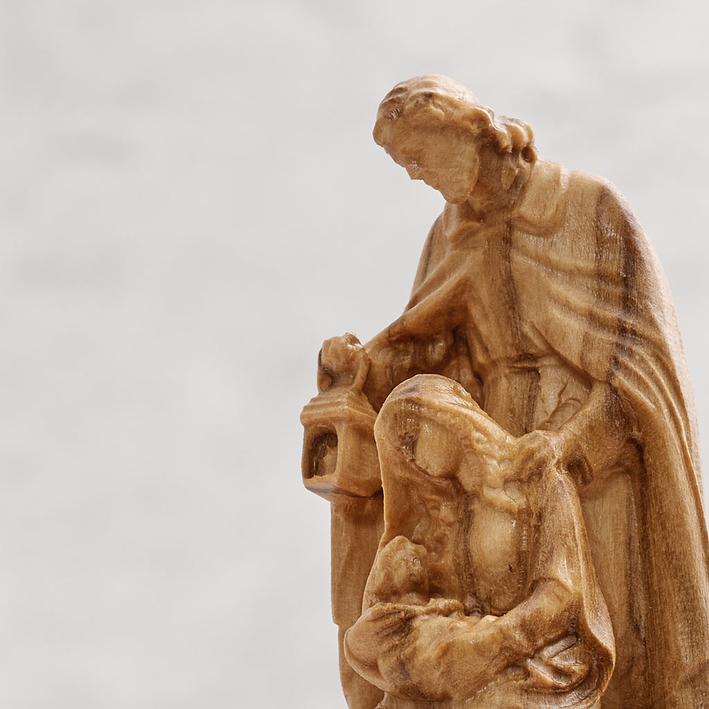 Holy Family in olive wood - religious craftsmanship and devout gift
