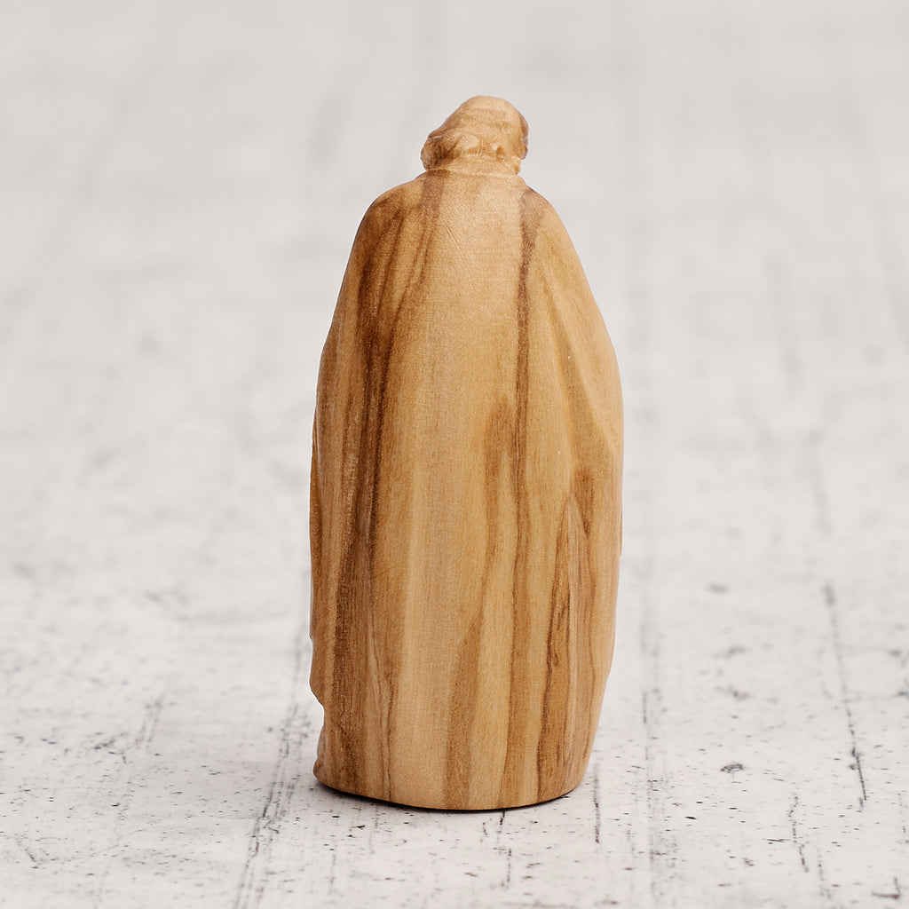 Holy Family in olive wood - religious craftsmanship and devout gift