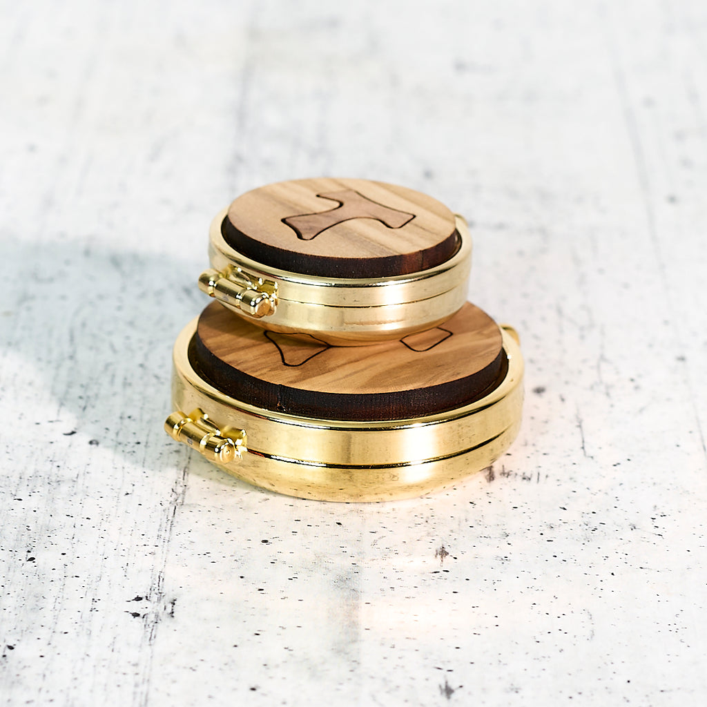 Pyx for hosts in olive wood and gilded metal