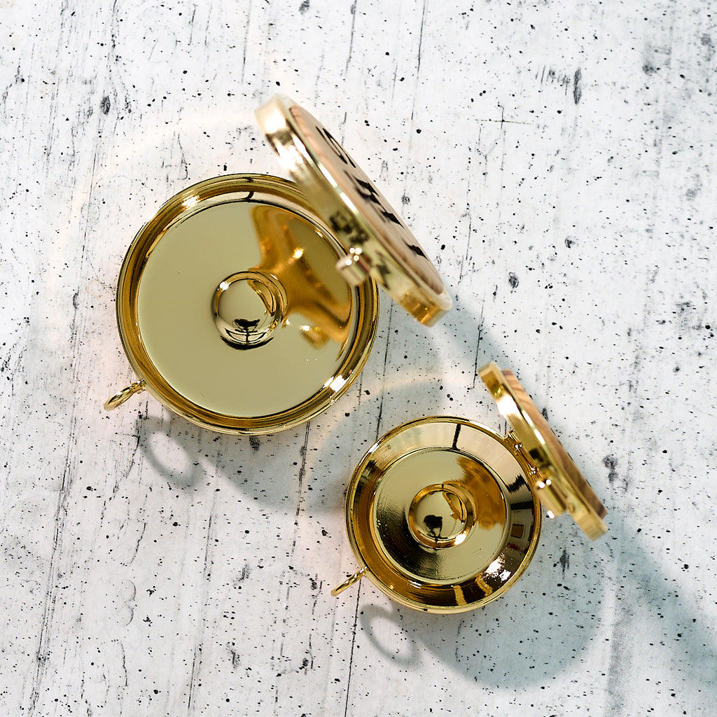 Pyx for hosts in olive wood and gilded metal